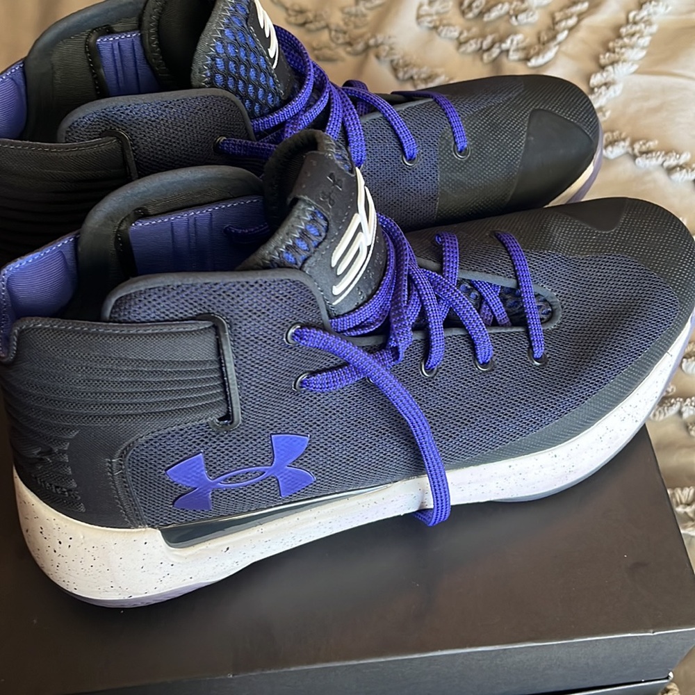 UA sC size 10.5 - Picture 3 of 6